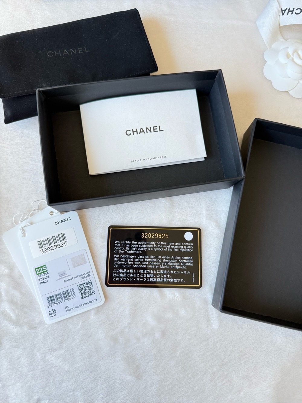 CHANEL Classic Flap Card Holder - Picture 7 of 9